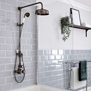 geborsteld koper douche